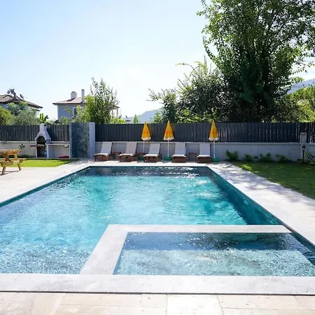 White Moon * ダルヤン