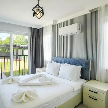 White Moon ダルヤン