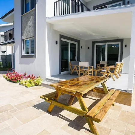 White Moon ヴィラ ダルヤン