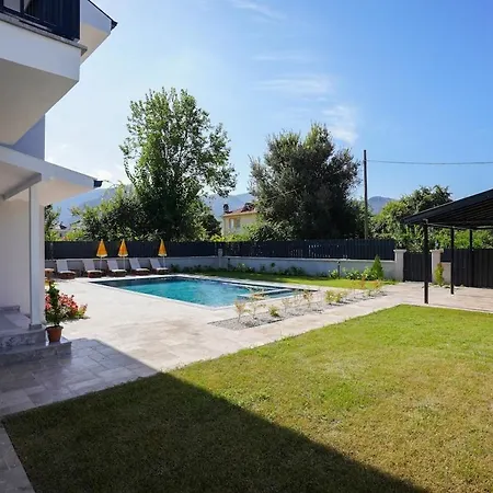 ヴィラ White Moon ダルヤン